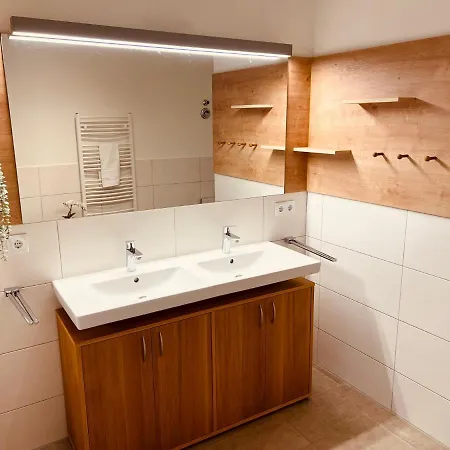 Die Haffhaeuser Ferienwohnung V * Garz (Usedom)